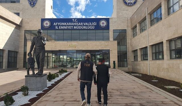 FETÖ’den aranan şahsı polis yakaladı