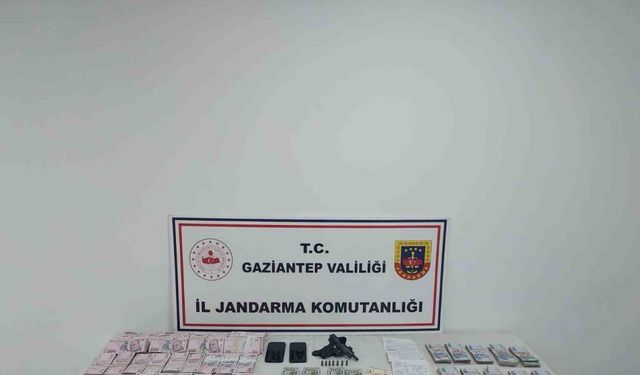 Gaziantep’te 1,6 milyon TL değerinde 34 bin litre kaçak akaryakıt ele geçirildi