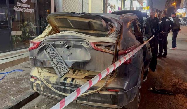 Gaziantep’te park halindeki otomobilde bulunan mutfak tüpü patladı: 1 yaralı