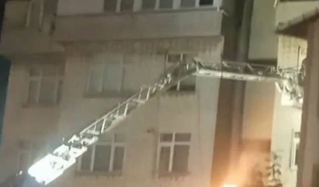 Gebze’de bir binada çatırtı sesleri: Bina tahliye ediliyor