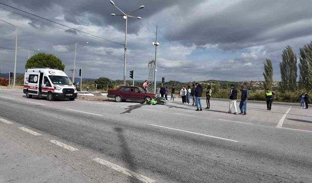 Gediz’de kırmızı ışık ihlali yaralamalı trafik kazasını sebep oldu