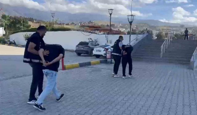 Hapis cezası ile aranan 3 şahıs İskenderun’da yakalandı