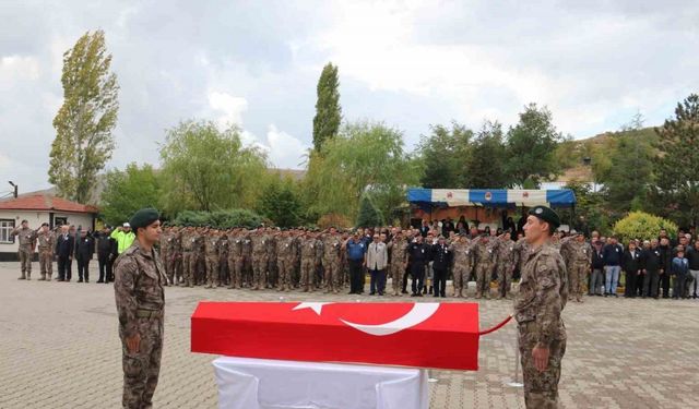 Hastalığı nedeniyle hayatını kaybeden polis memuru son yolculuğuna uğurlandı