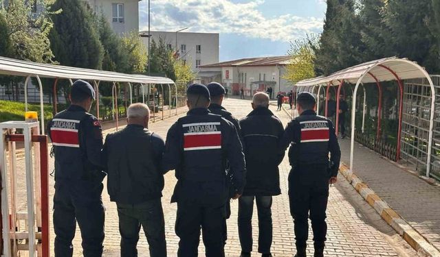 Husumetlilerini bıçakla yaralayan 3 şahsı jandarma yakaladı