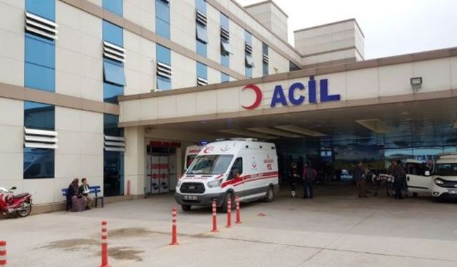 İki motosiklet kafa kafaya çarpıştı: 3 ağır yaralı