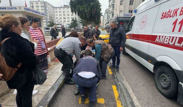 İnsanlık ölmemiş: Fenalaşıp yere düşen kişiye ilk yardım vatandaşlardan