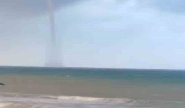 İskenderun Körfezi’nde oluşan hortum cep telefonu kamerasına yansıdı