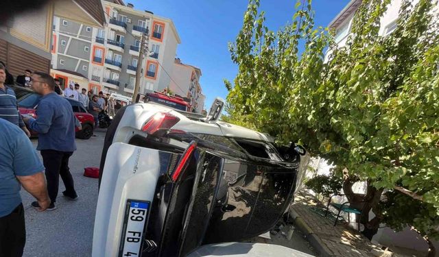 Isparta’da üç aracın karıştığı kazada 5 kişi yaralandı