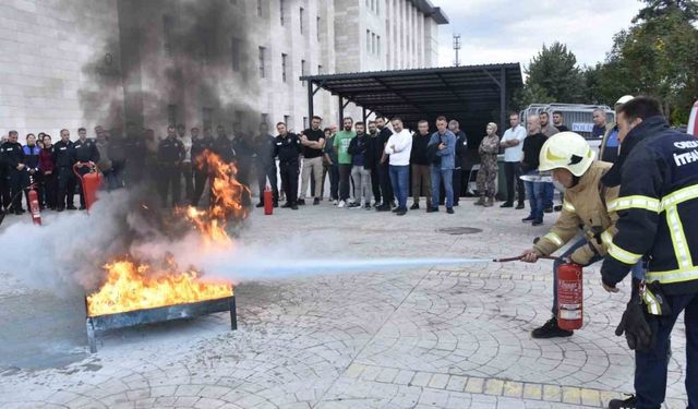 İtfaiyeden polislere yangın eğitimi