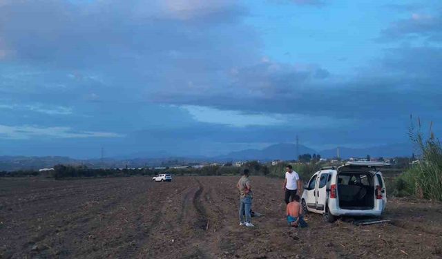 JASAT, uyuşturucu tacirlerini tarlada yakaladı