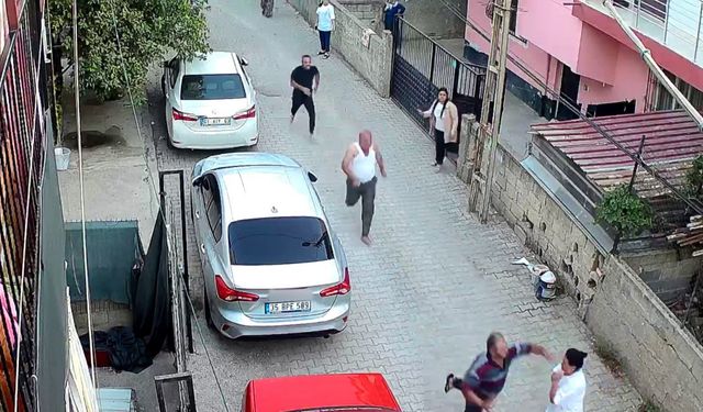 Kaçan şahsı tutmaya çalışan kadın yumruk yedi