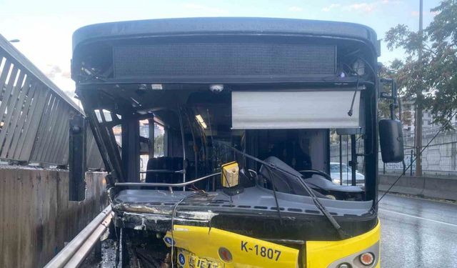 Kadıköy’de alkollü İETT şoförü bariyerlere saplandı: 2 yaralı