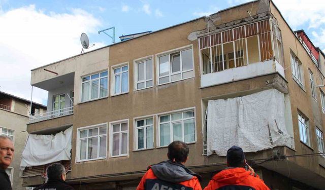 Kayseri’de 3 katlı bina yıkılma tehlikesi nedeniyle boşaltıldı