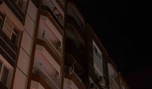 Kendisinden şikayetçi olan eşine kızıp evi ateşe verdi