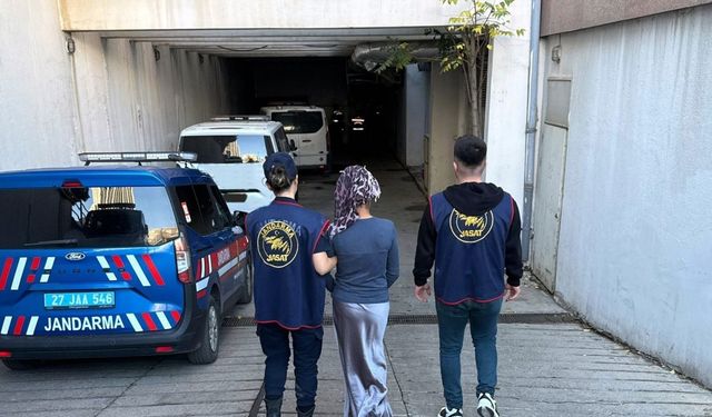 Kesinleşmiş 24 yıl hapis cezası ve 55 suç kaydı ile aranan hırsızlık şüphelisi yakalandı