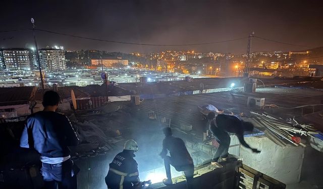 Kırıkhan’da konteyner yangını