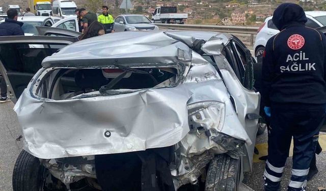 Kırıkkale’de iki otomobil çarpıştı: 4 yaralı