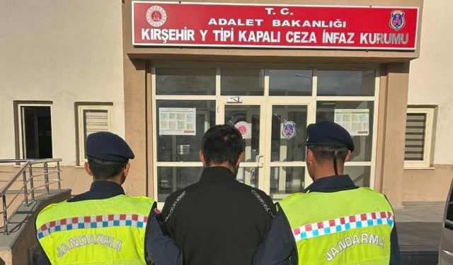 Kırşehir’de 2 firari hükümlü yakalandı