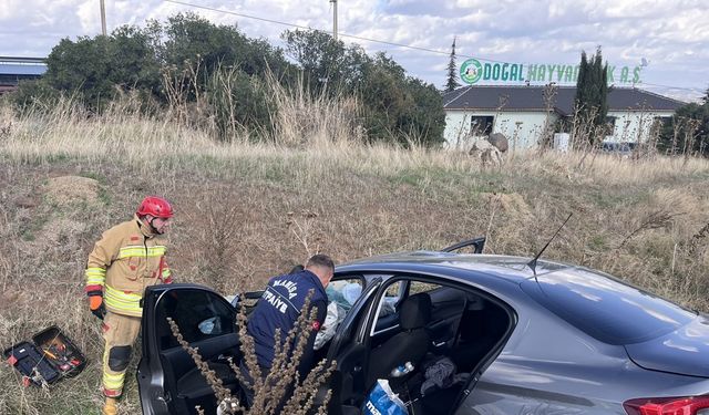 Kula’da otomobil tıra arkadan çarptı:1 yaralı