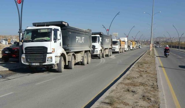 Malatya’da hafriyat kamyonu sürücülerinden ceza protestosu
