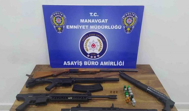 Manavgat’ta 19 adrese eş zamanlı baskın: 6 gözaltı