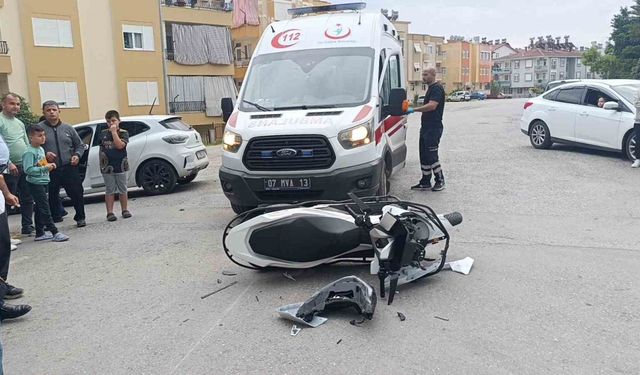 Manavgat’ta motosiklet ile otomobil çarpıştı: 1 yaralı