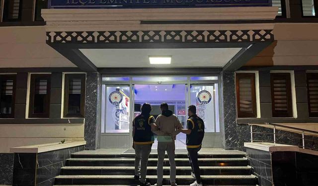 Mersin’de 5 aracı kundaklayan şüpheli yakalandı