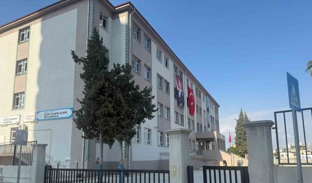 Mersin’de okulda gıda zehirlenmesi şüphesi: 26 çocuk hastaneye sevk edildi