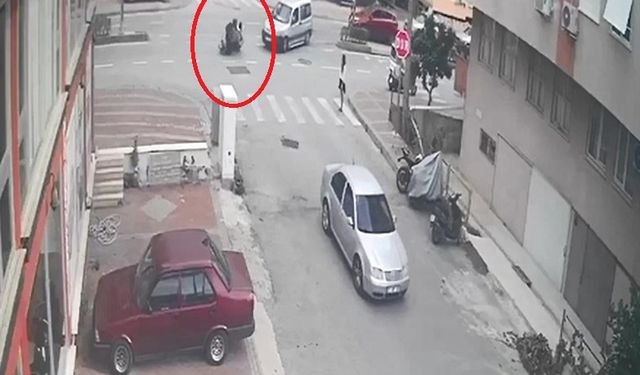 Motosiklet, hafif ticari araca çarpmamak için devrildi: 2 yaralı