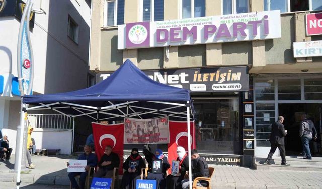 Muş’ta annelerin evlat nöbeti devam ediyor