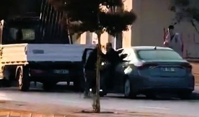 Okul müdürünü üç çocuğunun gözü önünde vurduğu anları kayda aldırdı