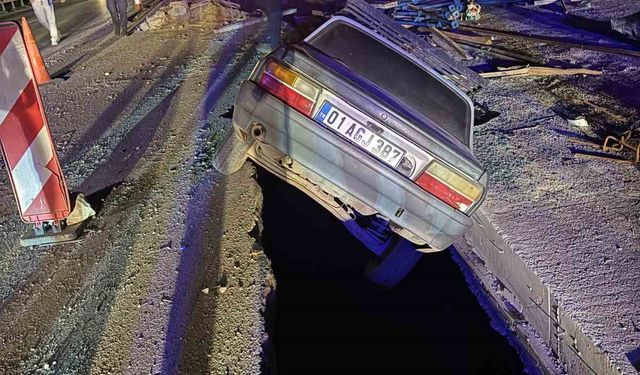 İki otomobil 1 saat arayla aynı çukura düştü