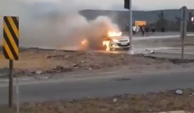 Osmaniye’de otomobil alev topuna döndü
