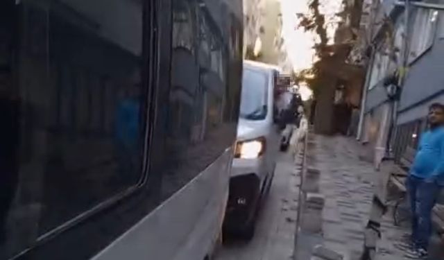 Park tartışması kavgaya dönüştü: Sürücünün tehdidi kameraya yansıdı