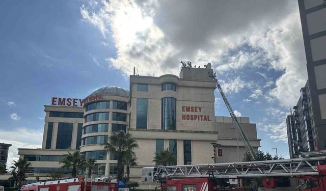 Pendik’te Özel Emsey Hastanesi’nde yangın paniği