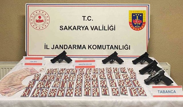 Sakarya’da 773 sentetik ecza ele geçirildi