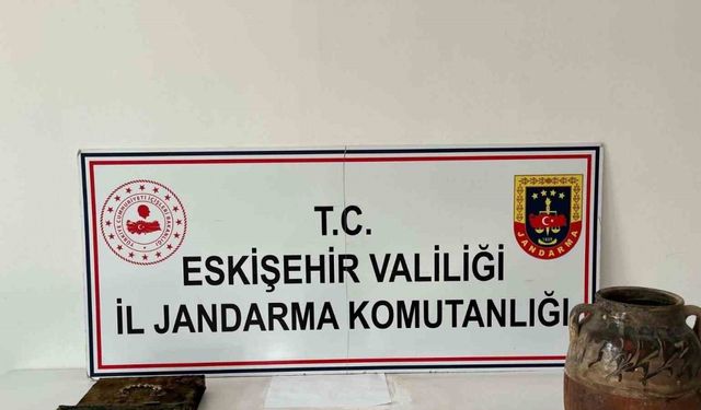 Tarihi eser satmaya çalışan şüpheli jandarma tarafından yakalandı