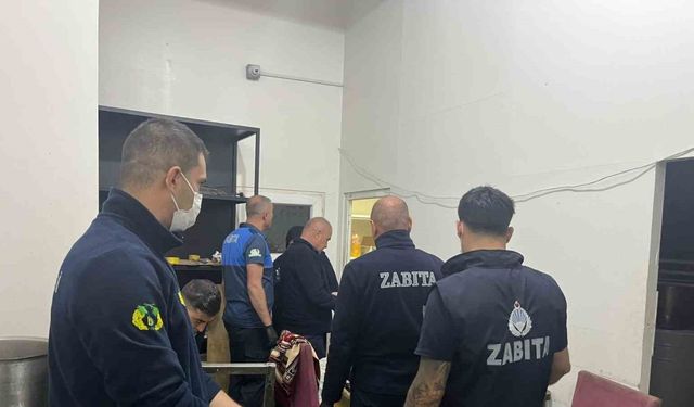 Tarihi geçmiş tonlarca eti insanlara yedireceklerdi: Yemek fabrikası mühürlendi