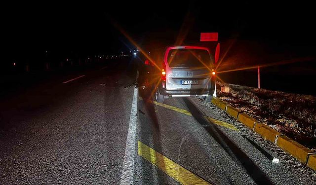 Tırla hafif ticari aracın çarpıştığı kazada 2 kişi yaralandı