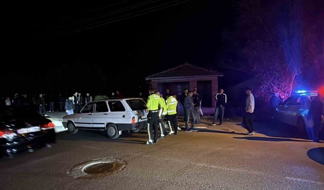 Tokat’ta motosiklet otomobile çarptı: 2 yaralı