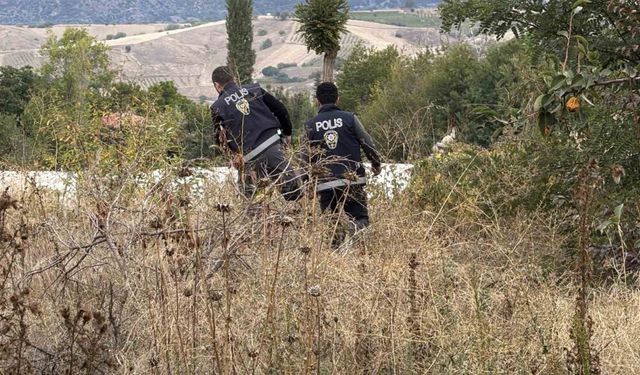 Tokat’ta uygulama noktasında kaçan göçmen konteyner altında yakalandı