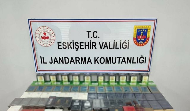 Toplam değeri 550 bin TL olan 164 adet kaçak parfüm ele geçirildi