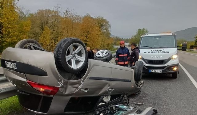 Yağışlı hava kazaya neden oldu 2 yaralı