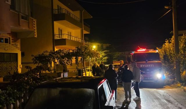 Yalvaç’ta 3 katlı binada korkutan yangın