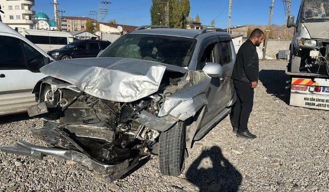 Yüksekova’da trafik kazası: 5 yaralı