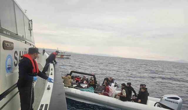 Yunanistan’ın geri ittiği 36 düzensiz göçmen kurtarıldı