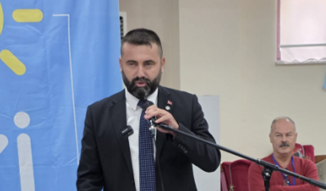 Ersin Erdönmez: Güzelliğin altında çürümüşlük var