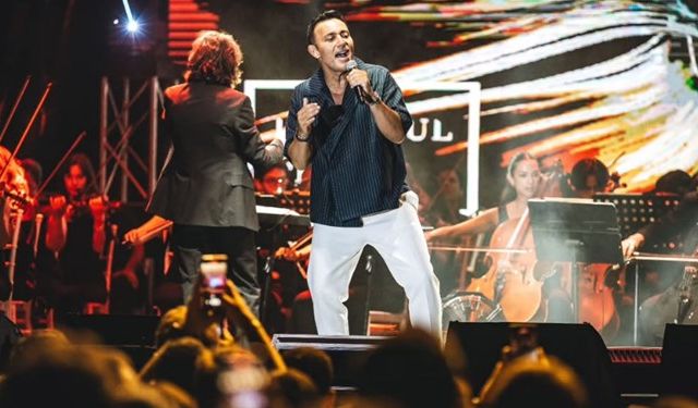 Mustafa Sandal’a İngiltere’den ömürlük vize