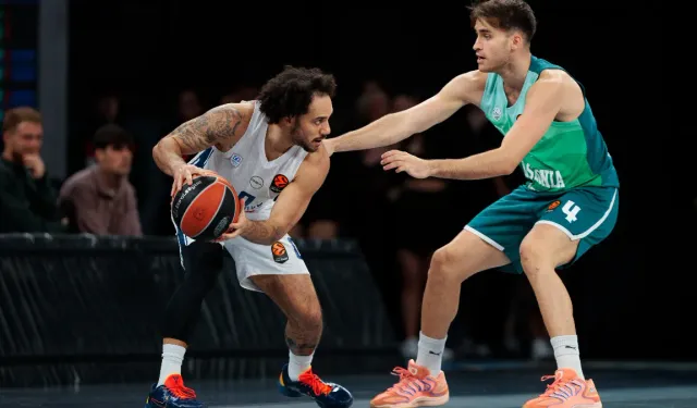 Anadolu Efes, Baskonia'ya yenildi