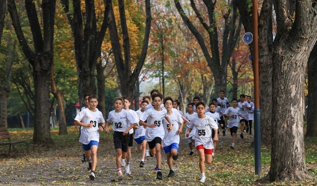 Bursa'da kros yarışı nefes kesti